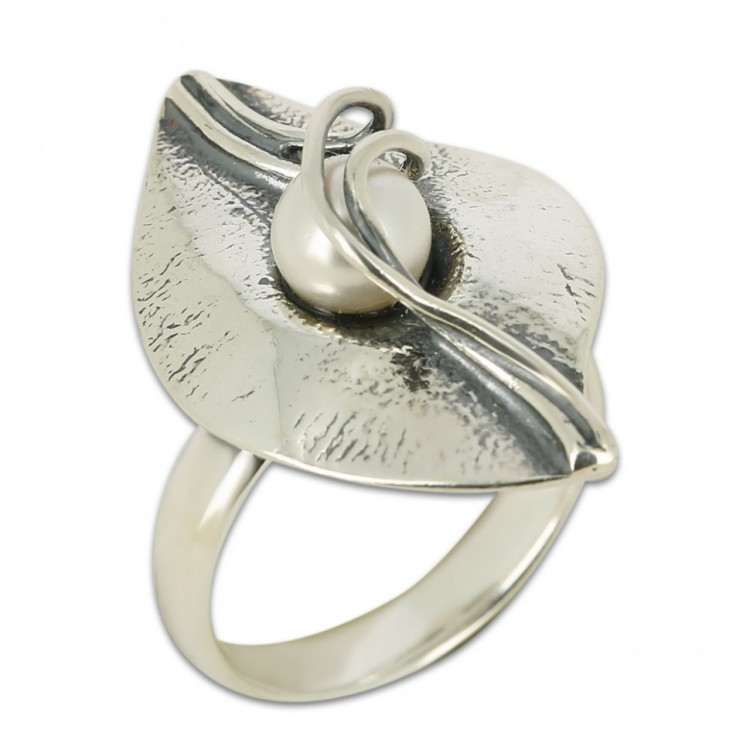 Серебряное кольцо с жемчугом КО-22-4